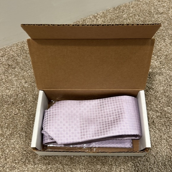 BNWT Lavender Tie - Picture 6 of 6